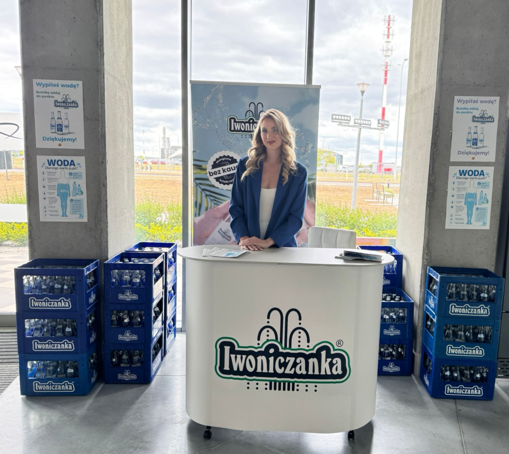 Hostessa na evencie w Centrum Nauki Łukasiewicz w Jasionce Gaba Agencja Hostess i Modelek Artisio Hostessy
