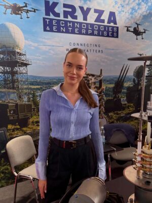 Hostessa na targi MSPO TFRnIjX8 Agencja Hostess i Modelek Artisio
