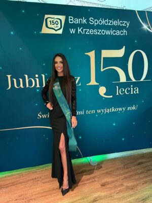 Hostessy na wydarzenie firmowe dla banku Agencja Hostess i Modelek Artisio Hostessy na wydarzenie firmowe dla banku Paulina Agencja Hostess i Modelek Artisio
