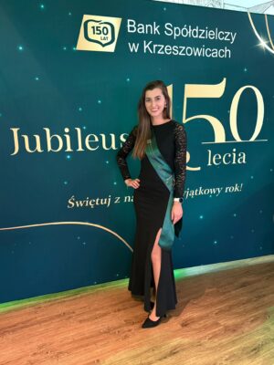 Hostessy na wydarzenie firmowe dla banku Agencja Hostess i Modelek Artisio Hostessy na wydarzenie firmowe dla banku Weronika Agencja Hostess i Modelek Artisio